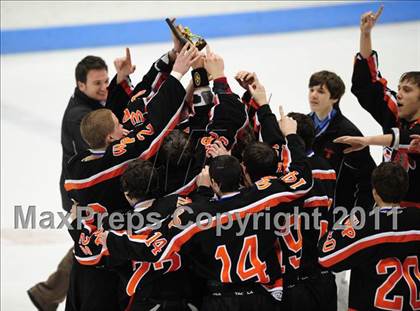 Thumbnail 2 in Watertown/Pomperaug vs. Staples/Weston/Shelton (CIAC Division 3 Final) photogallery.