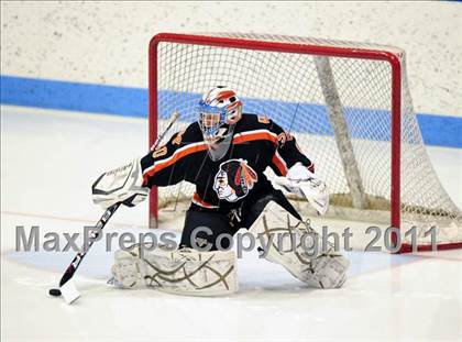 Thumbnail 3 in Watertown/Pomperaug vs. Staples/Weston/Shelton (CIAC Division 3 Final) photogallery.