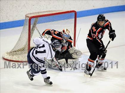 Thumbnail 3 in Watertown/Pomperaug vs. Staples/Weston/Shelton (CIAC Division 3 Final) photogallery.