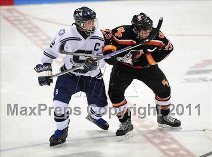 Thumbnail 1 in Watertown/Pomperaug vs. Staples/Weston/Shelton (CIAC Division 3 Final) photogallery.
