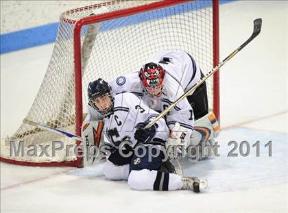 Thumbnail 1 in Watertown/Pomperaug vs. Staples/Weston/Shelton (CIAC Division 3 Final) photogallery.