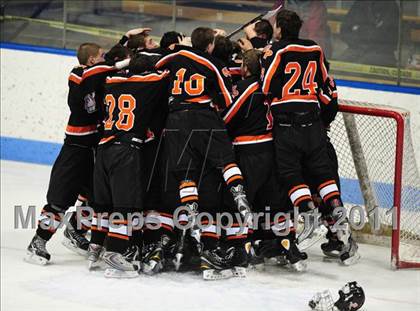 Thumbnail 2 in Watertown/Pomperaug vs. Staples/Weston/Shelton (CIAC Division 3 Final) photogallery.