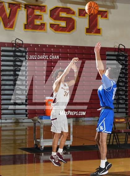 Thumbnail 2 in San Marino vs West Covina (West Covina Tournament) photogallery.