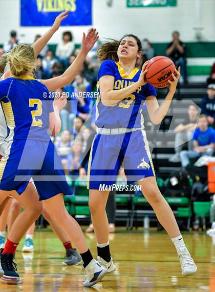 Thumbnail 3 in Truckee vs. Lowry (NIAA 3A Northern Semifinals) photogallery.