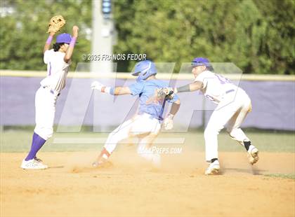 Thumbnail 1 in King @ Lennard (Saladino) photogallery.