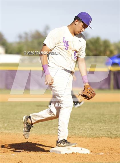 Thumbnail 3 in King @ Lennard (Saladino) photogallery.