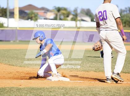 Thumbnail 3 in King @ Lennard (Saladino) photogallery.