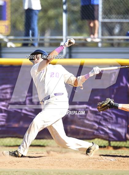 Thumbnail 3 in King @ Lennard (Saladino) photogallery.