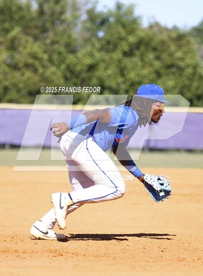 Thumbnail 1 in King @ Lennard (Saladino) photogallery.