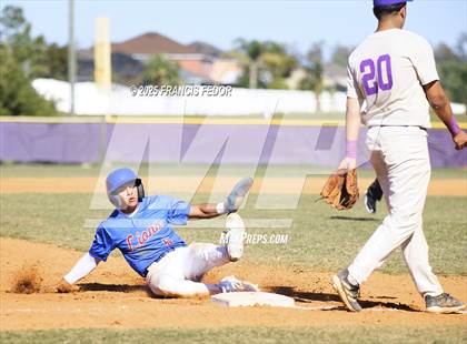 Thumbnail 2 in King @ Lennard (Saladino) photogallery.