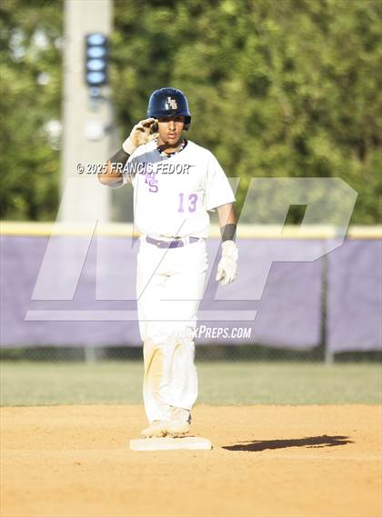 Thumbnail 3 in King @ Lennard (Saladino) photogallery.