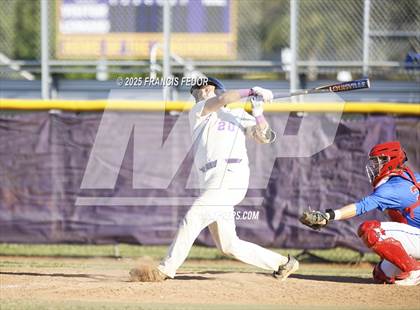 Thumbnail 3 in King @ Lennard (Saladino) photogallery.