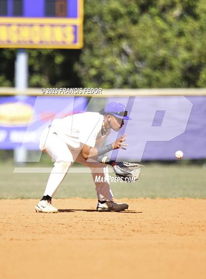 Thumbnail 1 in King @ Lennard (Saladino) photogallery.