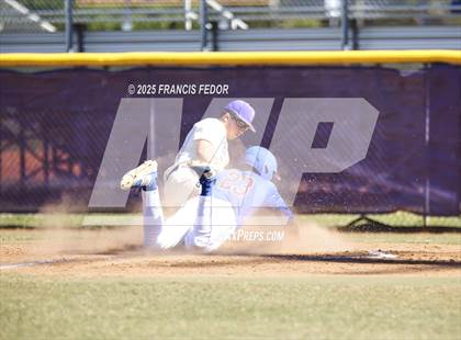 Thumbnail 2 in King @ Lennard (Saladino) photogallery.