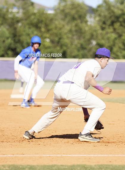 Thumbnail 3 in King @ Lennard (Saladino) photogallery.