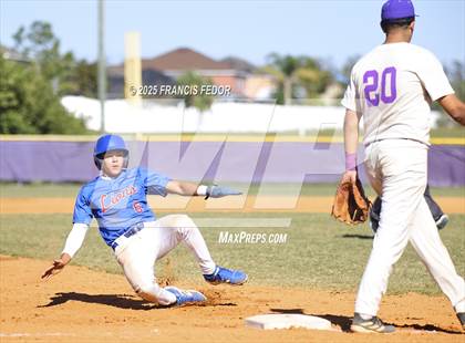 Thumbnail 3 in King @ Lennard (Saladino) photogallery.