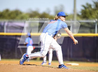 Thumbnail 3 in King @ Lennard (Saladino) photogallery.