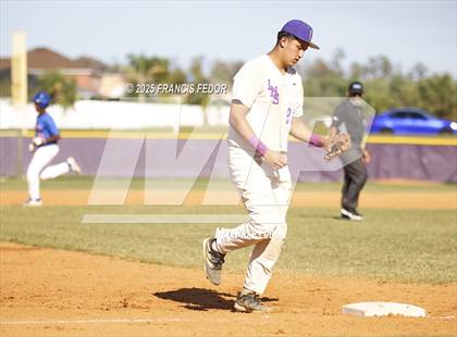 Thumbnail 2 in King @ Lennard (Saladino) photogallery.