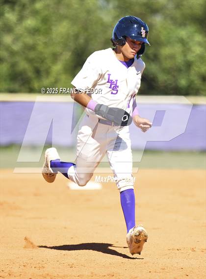 Thumbnail 3 in King @ Lennard (Saladino) photogallery.