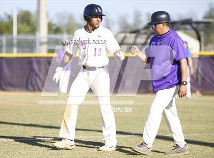 Thumbnail 3 in King @ Lennard (Saladino) photogallery.
