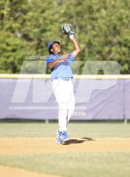 Thumbnail 3 in King @ Lennard (Saladino) photogallery.