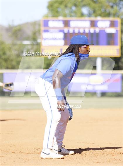 Thumbnail 3 in King @ Lennard (Saladino) photogallery.