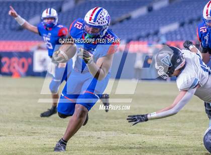 Thumbnail 3 in Cherry Creek vs. Valor Christian (CHSAA 5A State Championship) photogallery.
