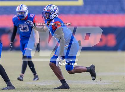 Thumbnail 3 in Cherry Creek vs. Valor Christian (CHSAA 5A State Championship) photogallery.