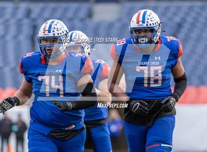Thumbnail 1 in Cherry Creek vs. Valor Christian (CHSAA 5A State Championship) photogallery.