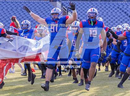 Thumbnail 2 in Cherry Creek vs. Valor Christian (CHSAA 5A State Championship) photogallery.