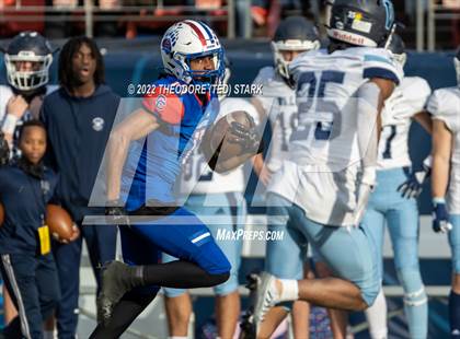 Thumbnail 3 in Cherry Creek vs. Valor Christian (CHSAA 5A State Championship) photogallery.