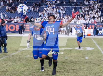 Thumbnail 2 in Cherry Creek vs. Valor Christian (CHSAA 5A State Championship) photogallery.