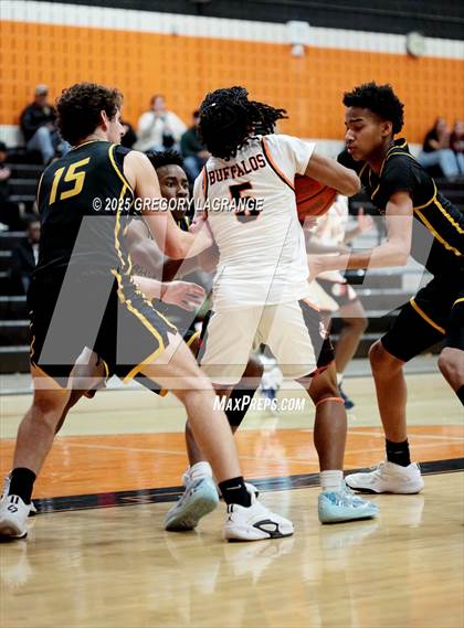 Thumbnail 2 in Lamar vs Haltom photogallery.