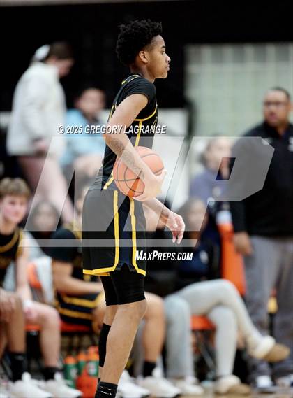 Thumbnail 2 in Lamar vs Haltom photogallery.