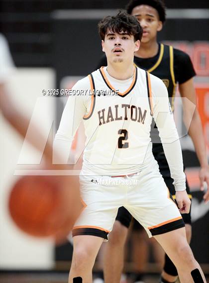 Thumbnail 1 in Lamar vs Haltom photogallery.
