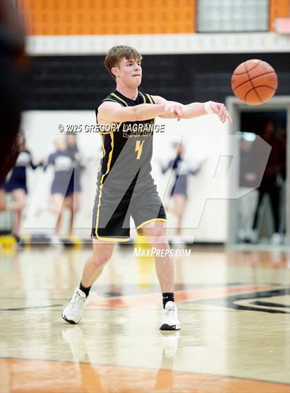 Thumbnail 2 in Lamar vs Haltom photogallery.