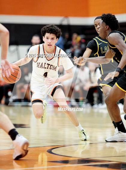 Thumbnail 3 in Lamar vs Haltom photogallery.
