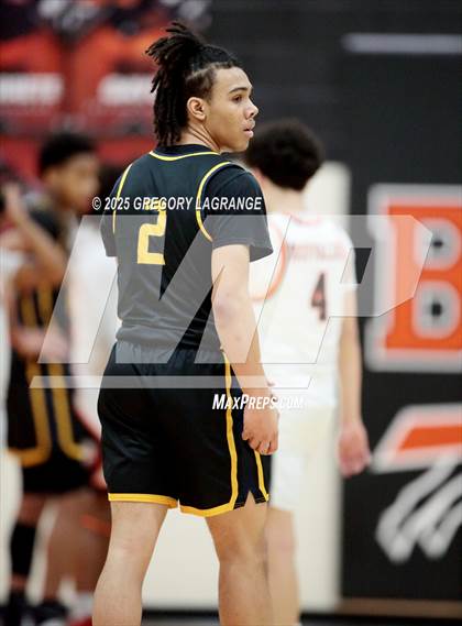 Thumbnail 2 in Lamar vs Haltom photogallery.
