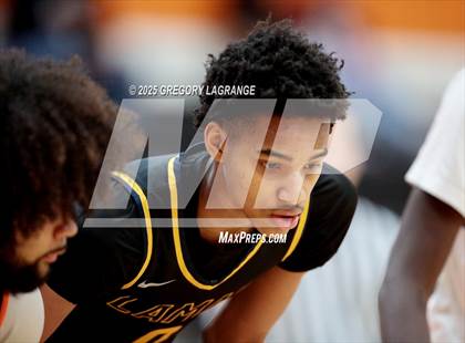 Thumbnail 3 in Lamar vs Haltom photogallery.