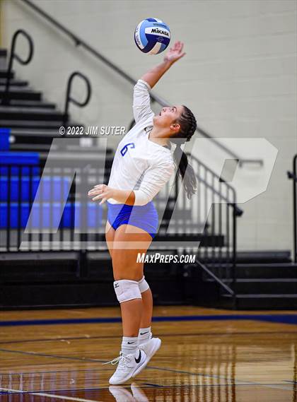 Thumbnail 3 in Rockdale vs Taylor photogallery.
