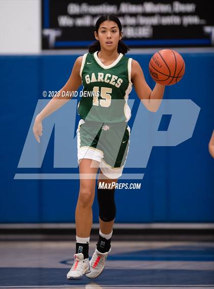 Thumbnail 2 in Frontier vs Garces photogallery.