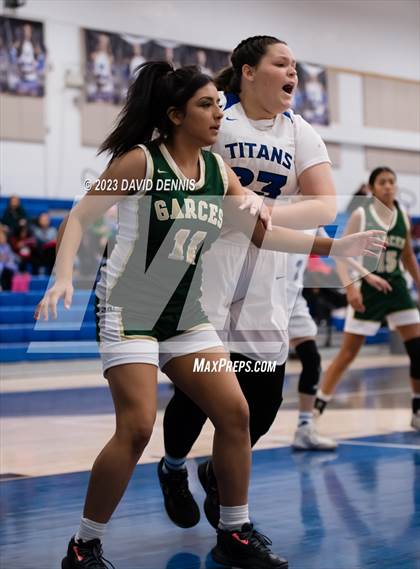 Thumbnail 3 in Frontier vs Garces photogallery.