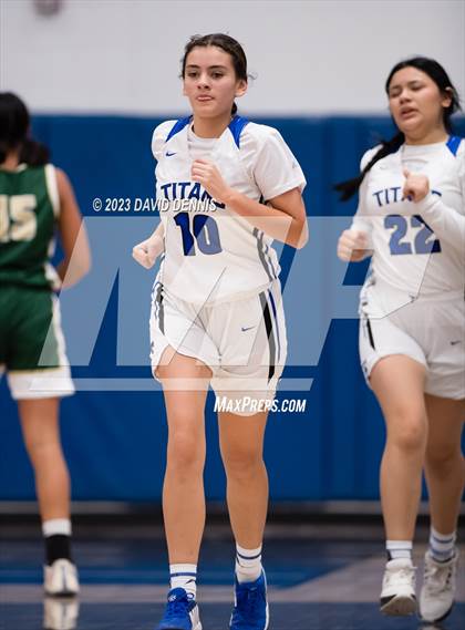 Thumbnail 1 in Frontier vs Garces photogallery.