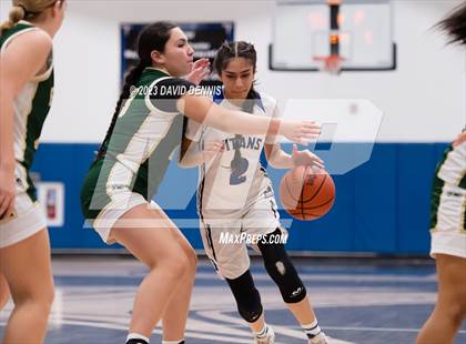 Thumbnail 3 in Frontier vs Garces photogallery.