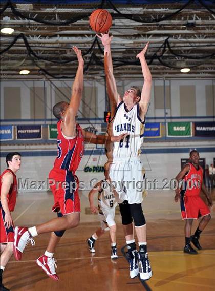 Thumbnail 1 in Bayport-Blue Point vs Miller Place (Section XI Class A Semifinal) photogallery.