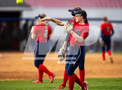 Thumbnail 1 in Barlow @ Westview (OSAA 6A Round 2) photogallery.