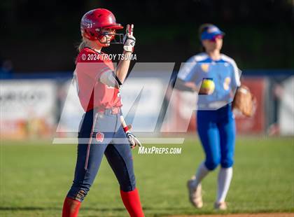 Thumbnail 1 in Barlow @ Westview (OSAA 6A Round 2) photogallery.