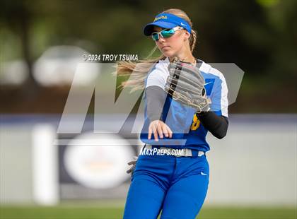 Thumbnail 2 in Barlow @ Westview (OSAA 6A Round 2) photogallery.