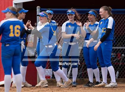 Thumbnail 1 in Barlow @ Westview (OSAA 6A Round 2) photogallery.