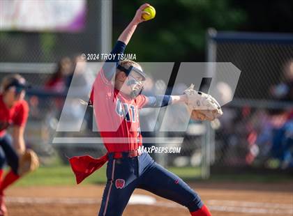Thumbnail 2 in Barlow @ Westview (OSAA 6A Round 2) photogallery.